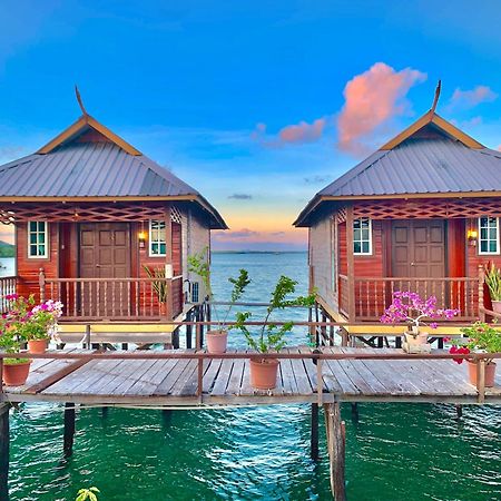 Parapat Water Village Resort Semporna Exteriör bild